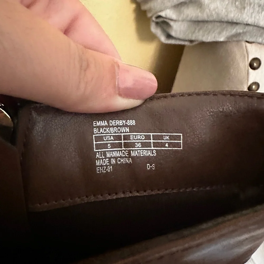 Micheal Kors leather winter boots